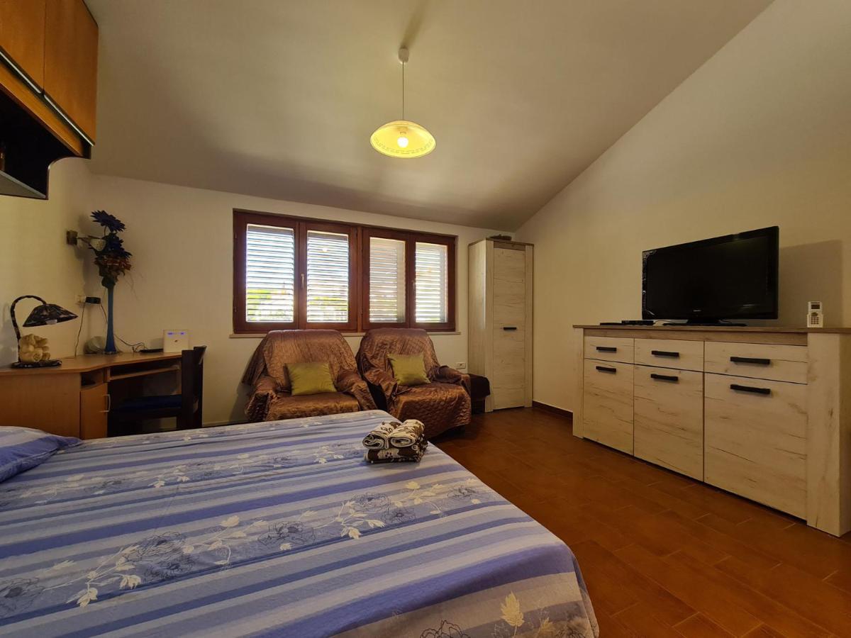 Apartments Mare 826 Πούλα Εξωτερικό φωτογραφία