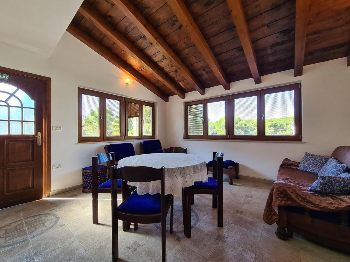 Apartments Mare 826 Πούλα Εξωτερικό φωτογραφία